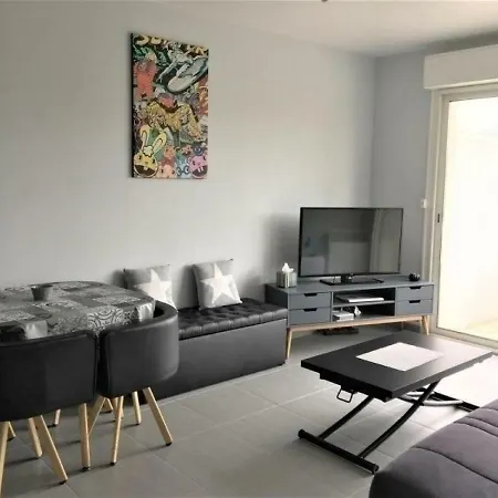 Argi Betean: Bel Avec Terrasse Tout A Pied Apartment